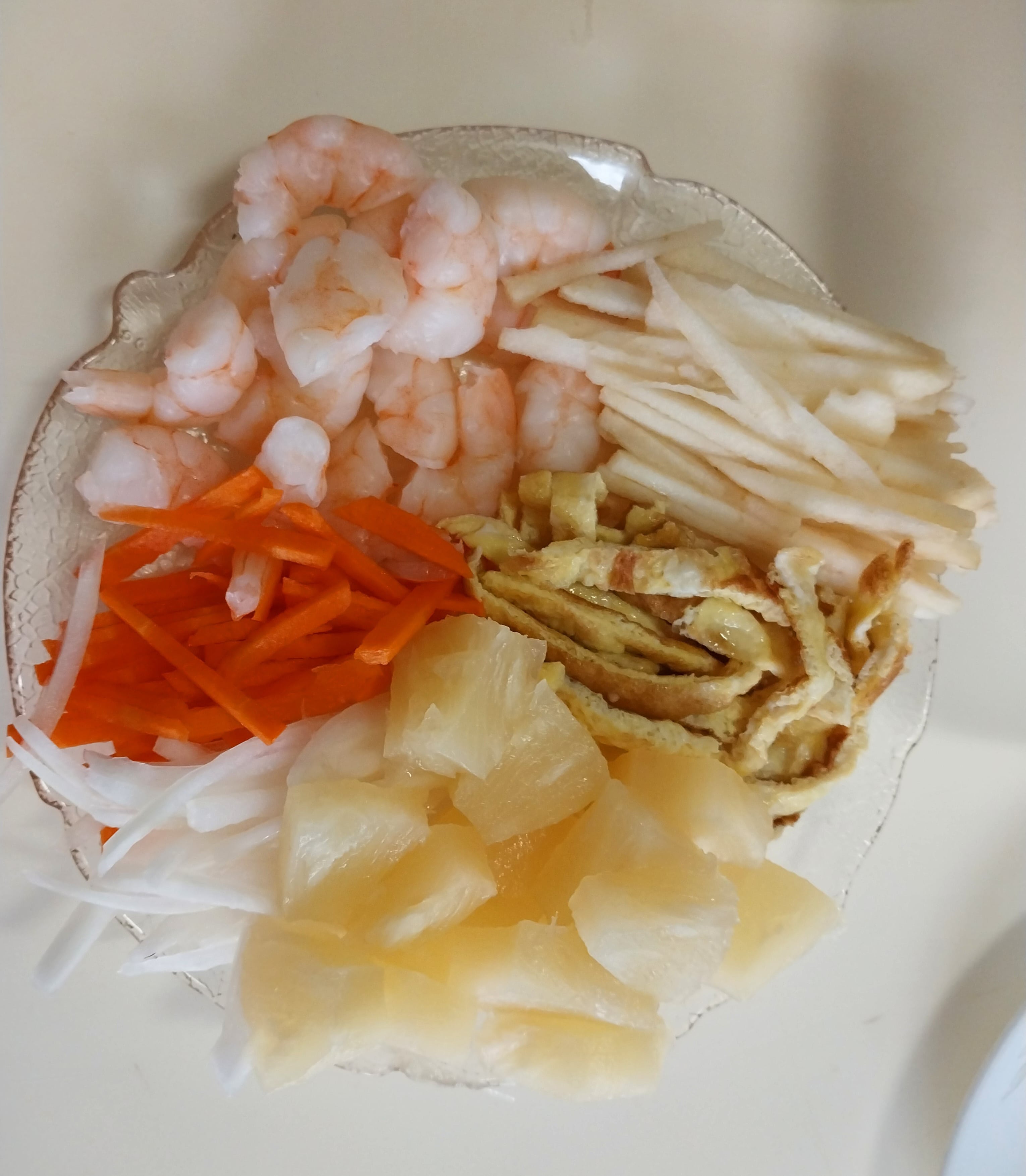 모든 재료 채썰어 준비