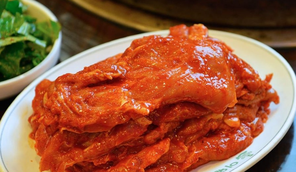 [6시 내고향] 춘천 닭갈비골목&amp;#44; 숯불닭갈비 가게&amp;#44; 철판 옛날닭갈비 택배주문가게 정보