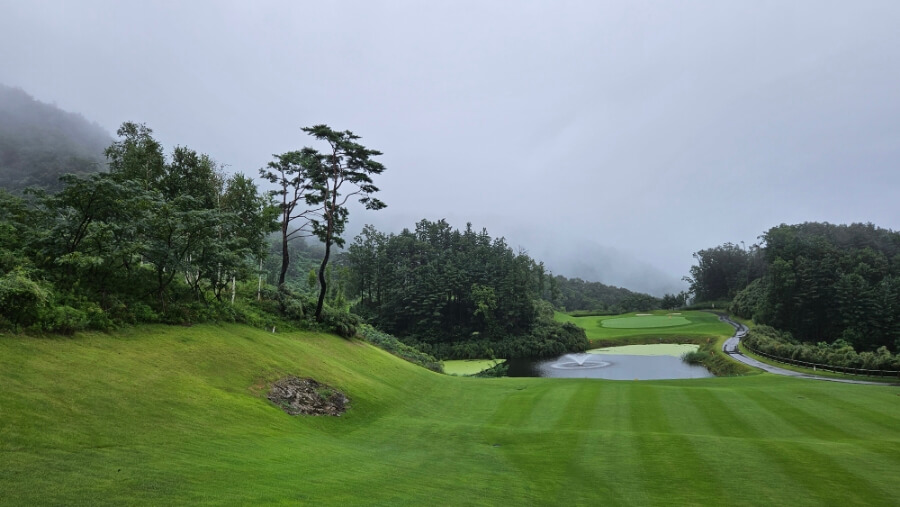 골프장 경험담 가평 베뉴지CC 전략적이면서도 경치 좋은 라운딩 산세를 살린 27홀 골프장