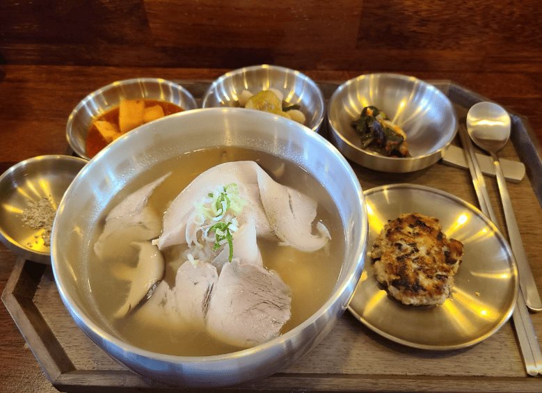 황리단길 맛집 &quot; 오륙돈 &quot; 음식 사진