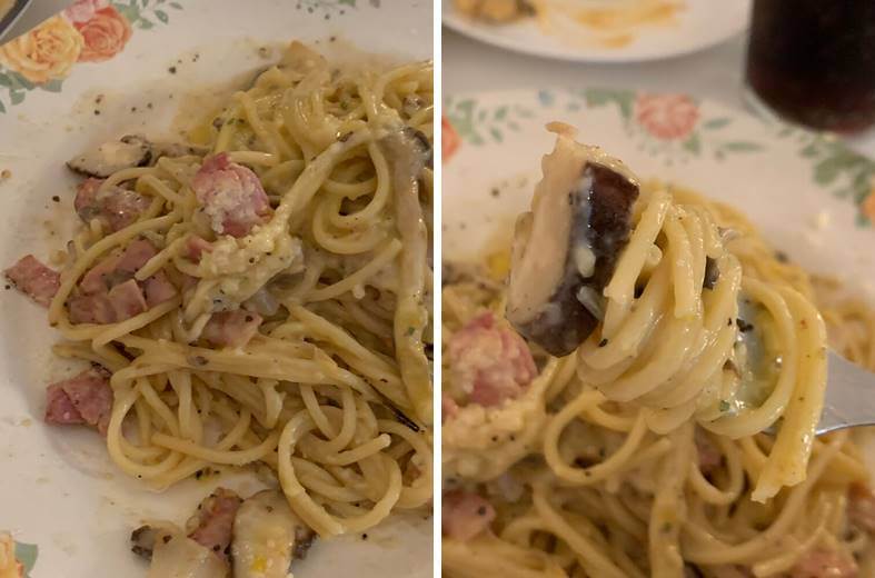 베이컨과 버섯을 같이 말은 파스타