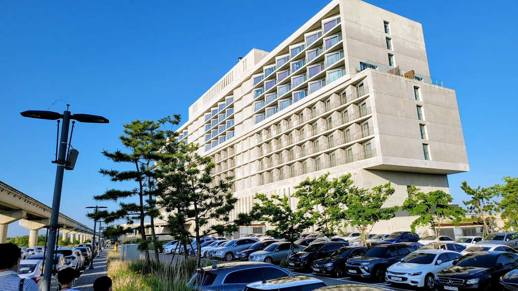 인천 네스트호텔 수영장이 있어 아이들과 함께하기 좋아요