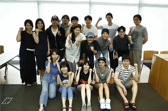 많은 사랑을 받았던 응답하라 1988의 홍보 포스터 9 입니다. 