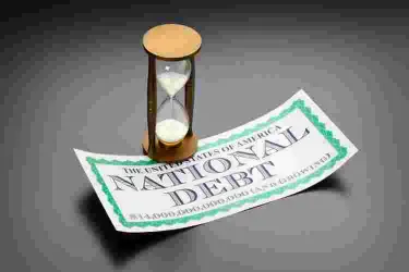 국가부채와 경제성장의 복합적 관계