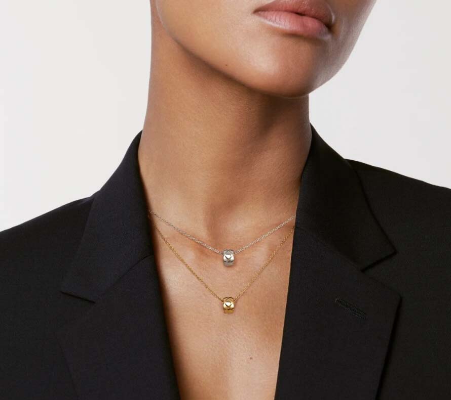 샤넬 코코 크러쉬 목걸이 착용