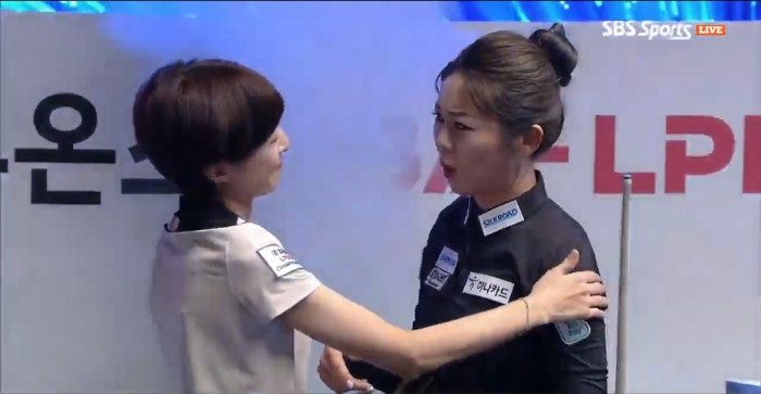 휴온스 LPBA투어 우승자 김가영 당구선수와 준우승자 임정숙 당구선수