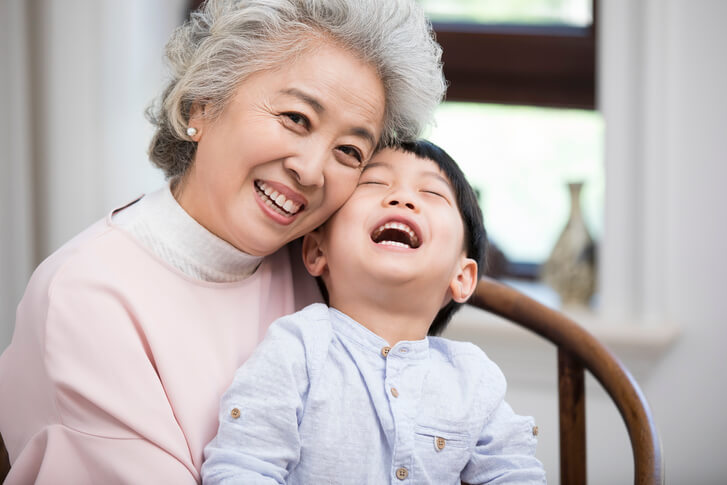 할머니와 어린이
