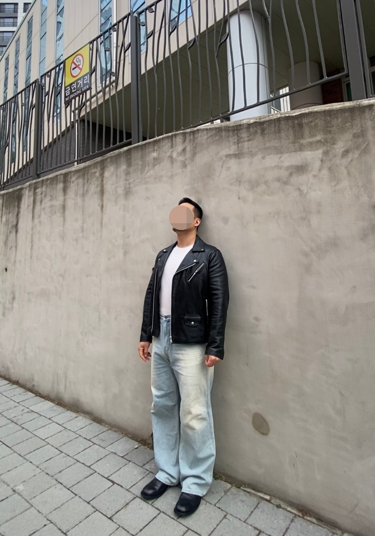 데일리룩('26. 3. 14.)스페로네 카우하이드 소가죽 라이더 자켓, 무신사스탠다드 슬리브 티셔츠, 에러스익셉티드 와이드 연청 데님 팬츠, 킨치 구두 더비슈즈 SHOWER 808