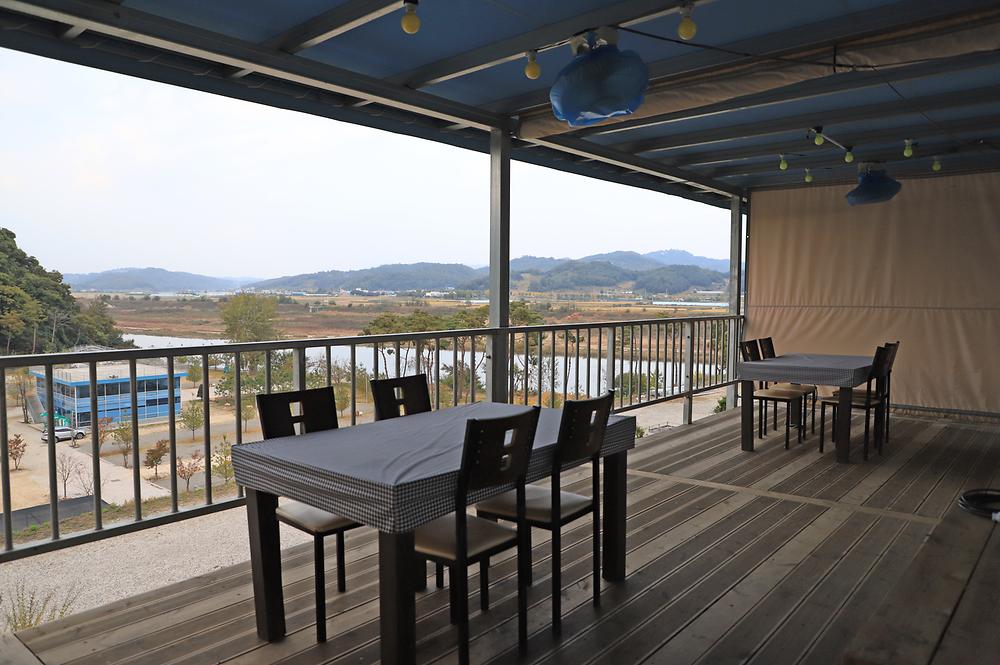 연천 알멕스랜드캠핑장. 경기도 연천군 왕징면 왕산로 218번길 25-100