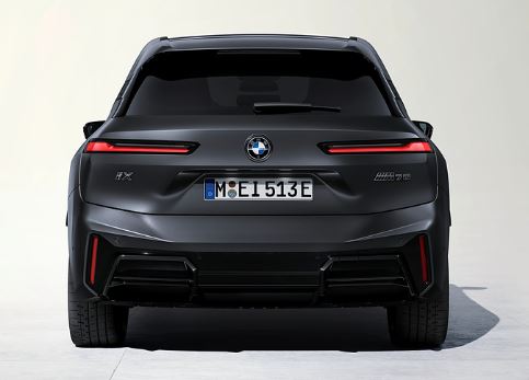 2026 BMW iX M70