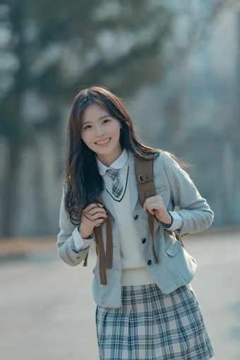 인물 사진 포즈 시선 배경 클린업 자연스럽게 담기_6