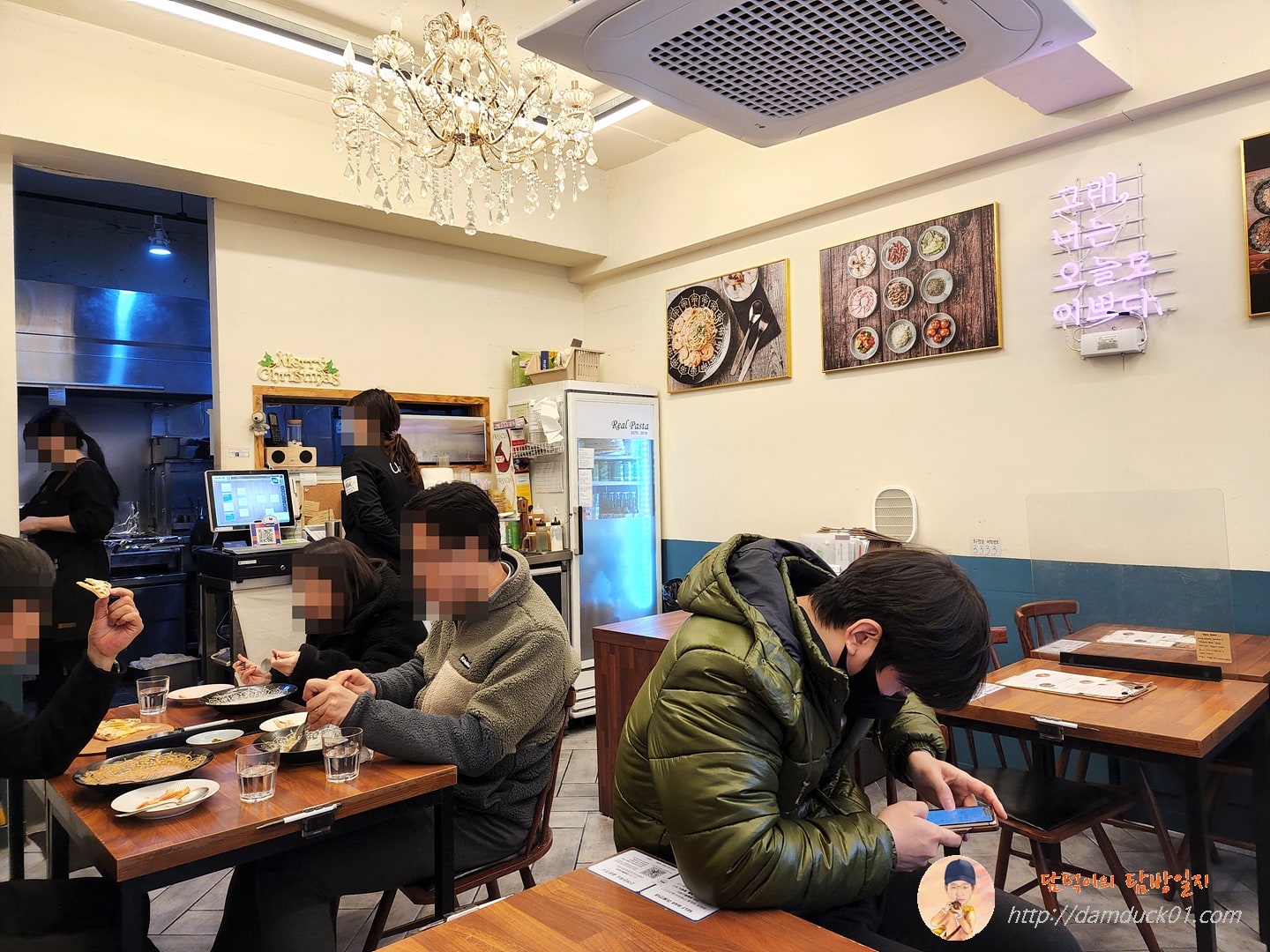 리얼파스타 내부