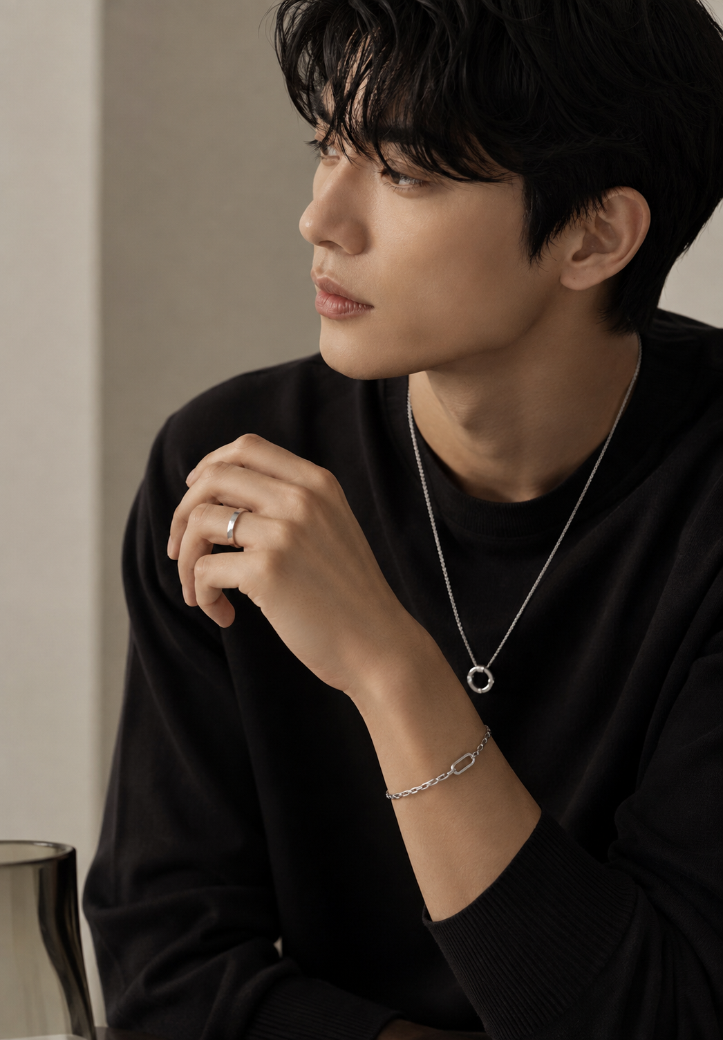 Example of a main jewelry image for the homepage