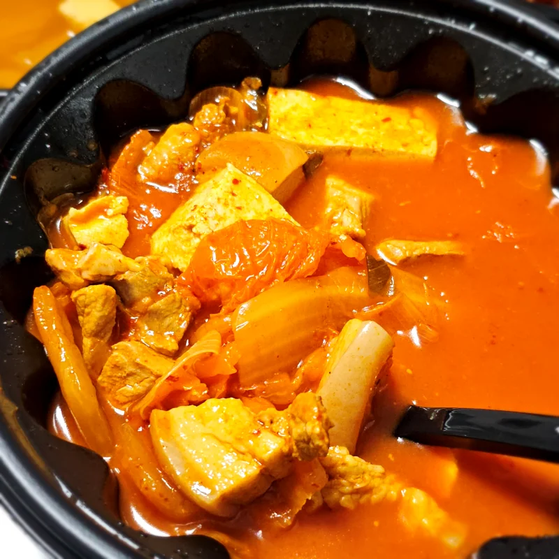 까치식당 김치찌개