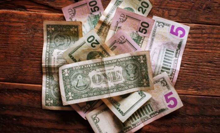 긴급복지-생계지원금-지폐-사진