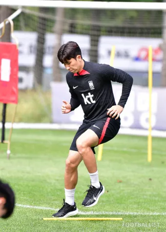 양현준 축구선수 셀틱 FC No 13 그의 프로필을 확인해봅시다_11
