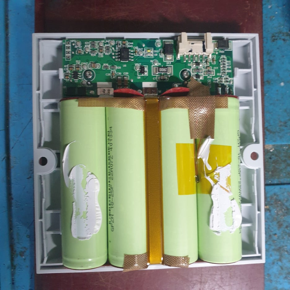 샤오미 선풍기 2s2p 4셀 배터리 내부