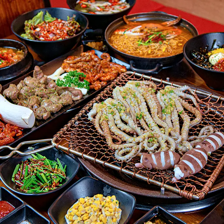 참숯삼인조 대구 숯불구이의 최강 조합! 마늘 산낙지구이와 모둠 닭갈비 대구 수성구 맛집 추천 생방송투데이 리얼맛집 오늘방송 맛의 승부사