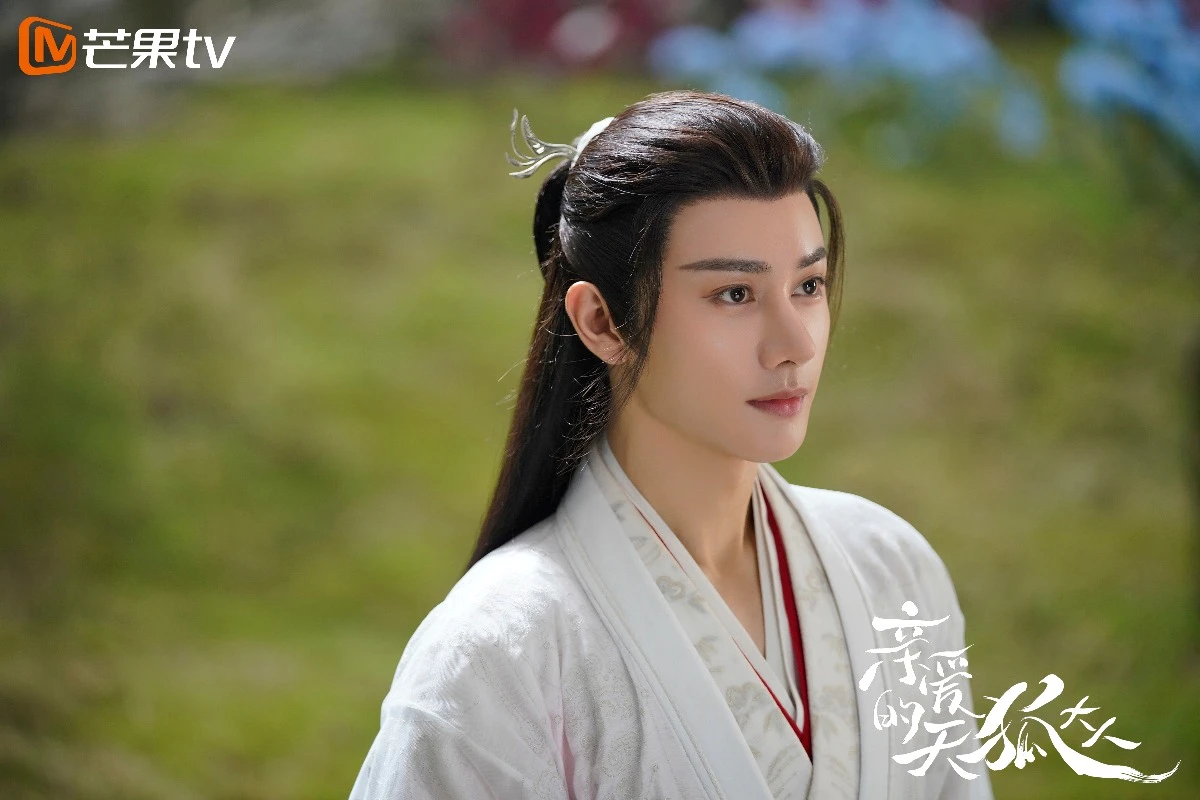 친애적천호대인-흰옷을-입은-장월-왕우석