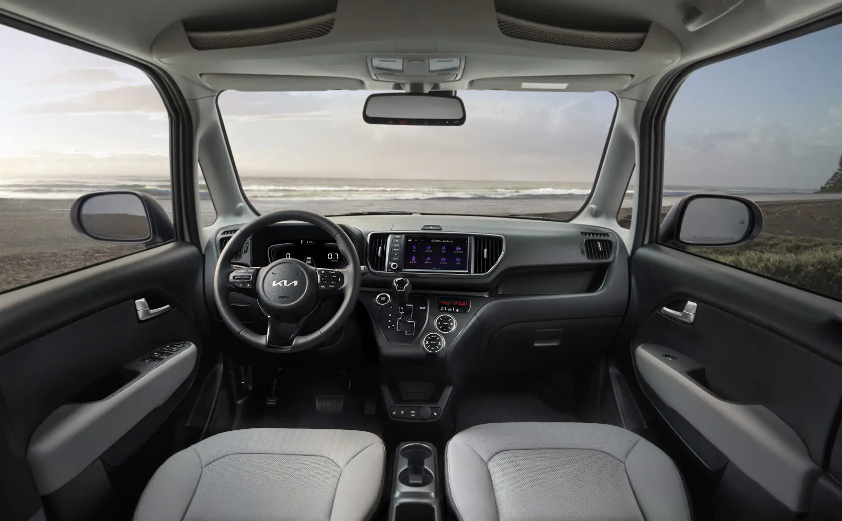 신형 레이 실내