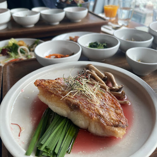 여의도 전통한식 '사대부집 곳간'