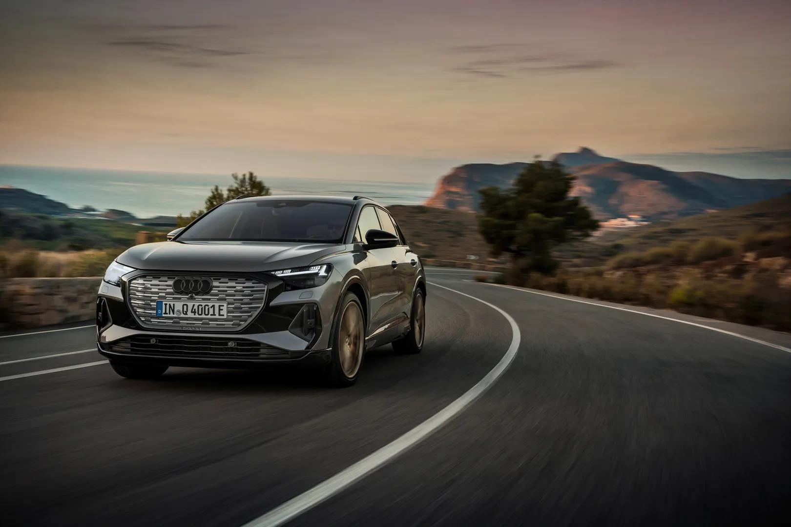 아우디 Q4 e-트론 이미지