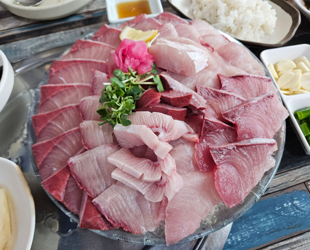 모슬포 부두식당 특대방어