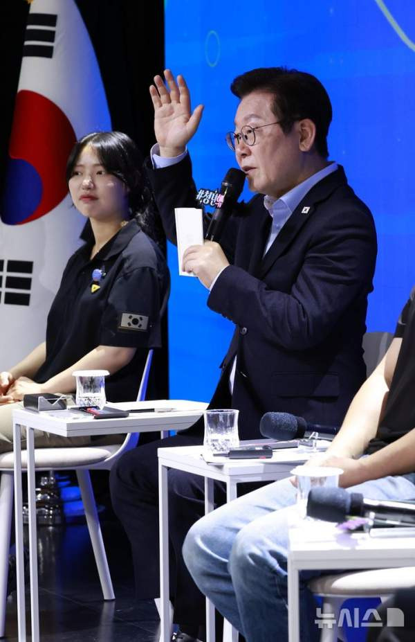 이재명 대통령 SNS 정치 왜 비판받나?｜박지원 약효 발언&middot;국민의힘 반응&middot;검찰개혁&middot;부동산 논란 총정리