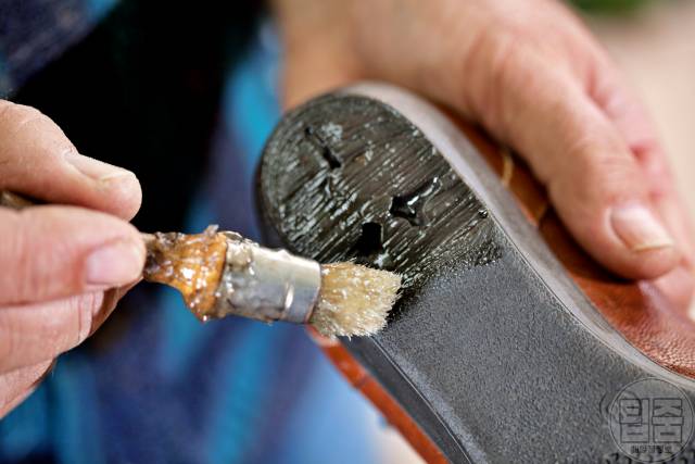 아세톤 활용법 신발 밑창