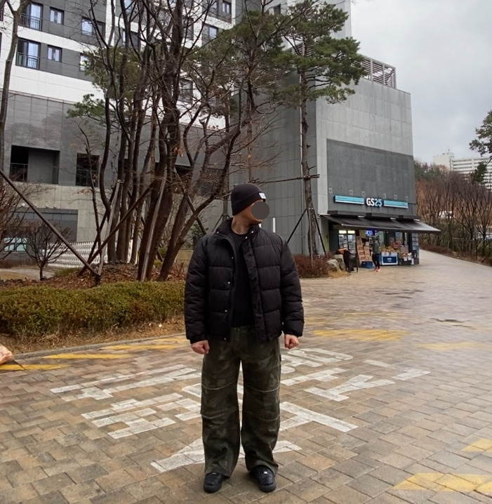 데일리룩('26. 3. 2.)반스VANS 밀포드 비니, 바스틱 점퍼 숏패딩, 무신사스탠다드 티셔츠, 테이크이지 카모 카모플라쥬 밀리터리 더스티 카펜터 팬츠, 나이키 덩크하이 올블랙