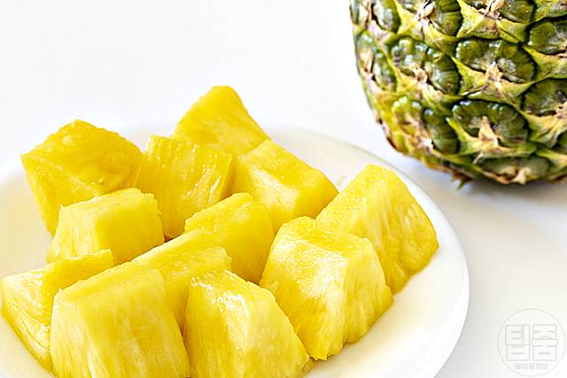 빈속에 먹으면 안좋은 음식 파인애플