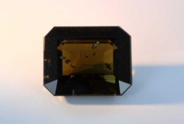 코르네루핀(Kornerupine)