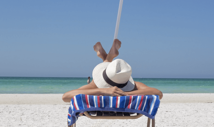 세로토닌 음식과 함께 세로토닌 생성에 도움이 되는 일광욕