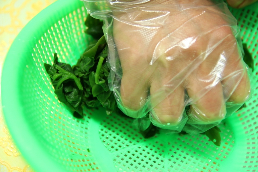 물기 빼는 모습