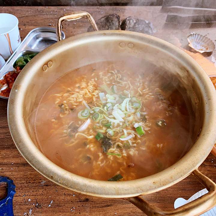 6시내고향 사천 비토섬 장작 굴구이 생굴회 조개구이 따끈따끈한 굴떡국 굴라면 자연산 생굴 전국택배 가능 맛집 오늘 방송 추천 