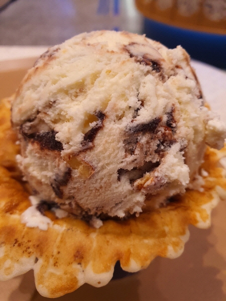 배스킨라빈스 바닐라 아몬드 훠지 아이스크림