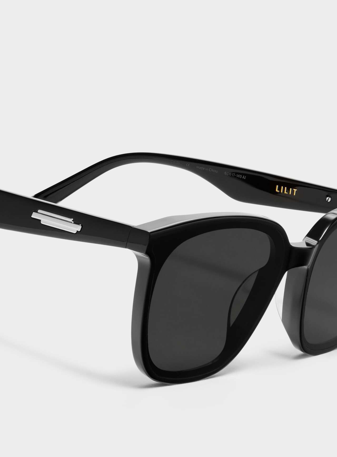 동탄-롯데배화점-젠틀몬스터-선글라스-릴리트01