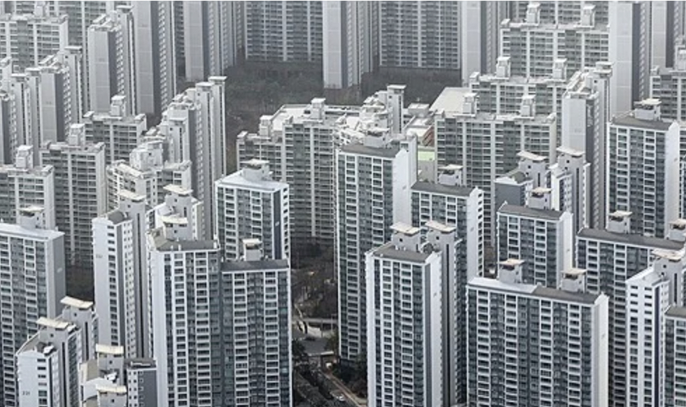 토지거래허가구역&amp;#44; 강남3구&middot;용산구 아파트 더 넓은 범위로 묶는다