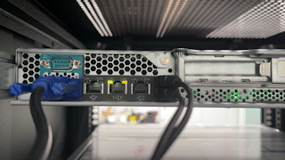 Lenovo SR250 장비 랜포트 위치 확인 화면