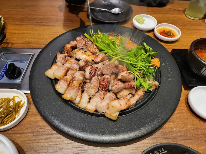 부산 화명동 삼겹살집 '푸주인'