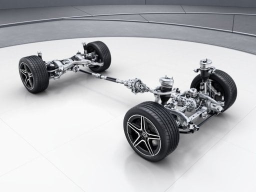 2024 벤츠 GLS 가격&#44; 연비 및 경쟁 차종(BMW X7&#44; 아우디 Q7)