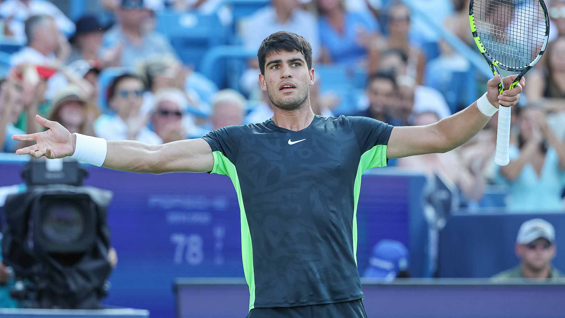 알카라즈 선수 사진