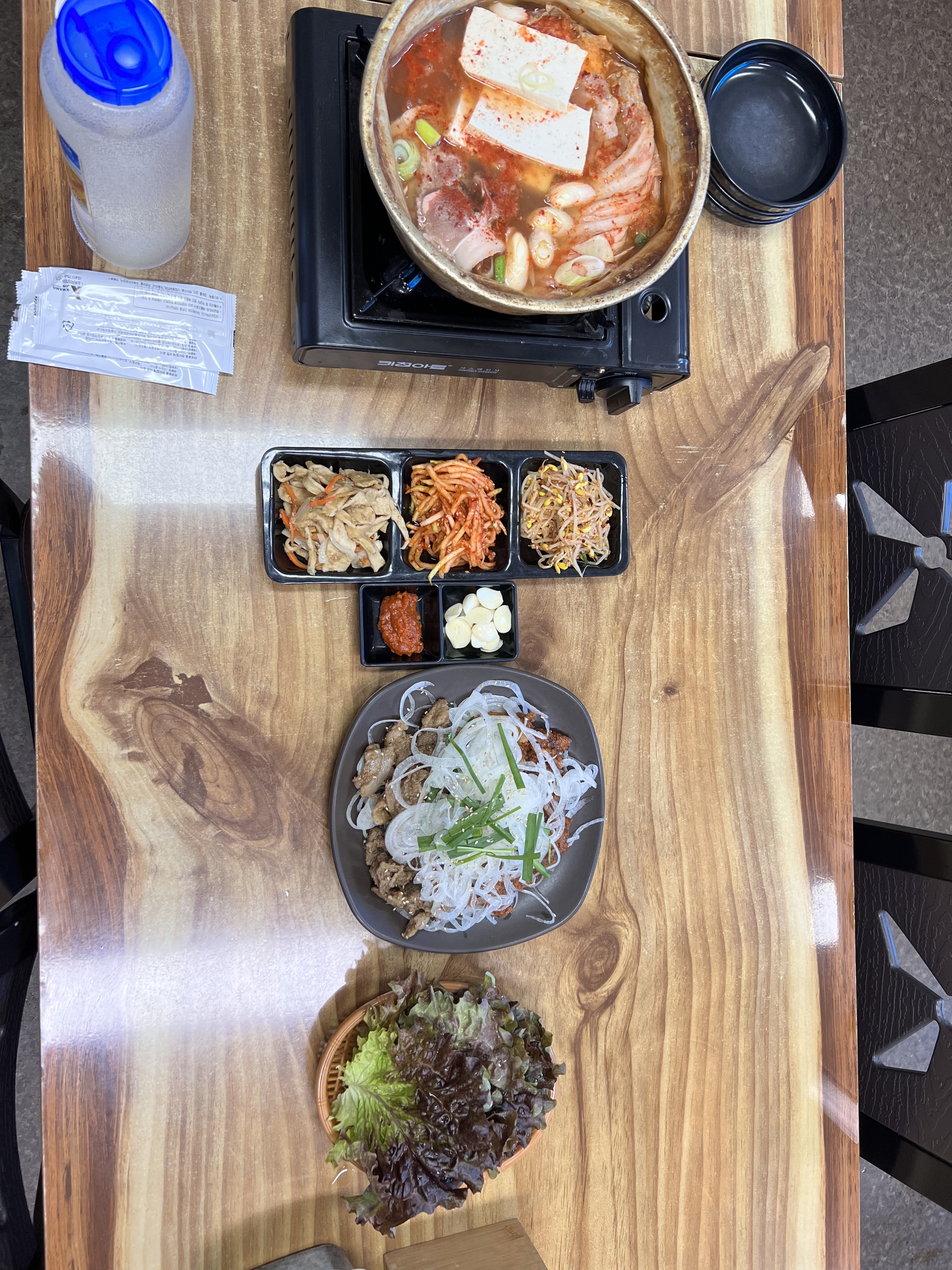 내고향 돼지불백 전문점