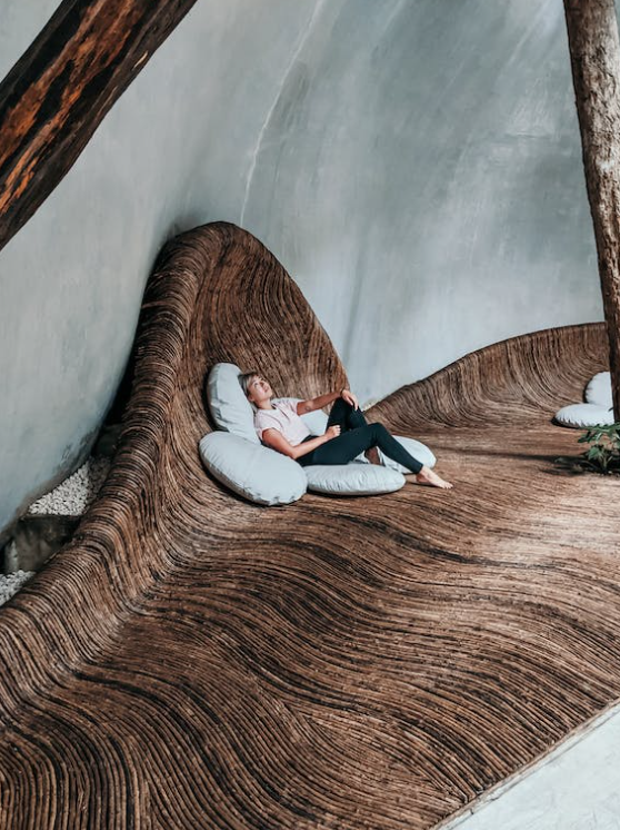 벽면 나무 인테리어