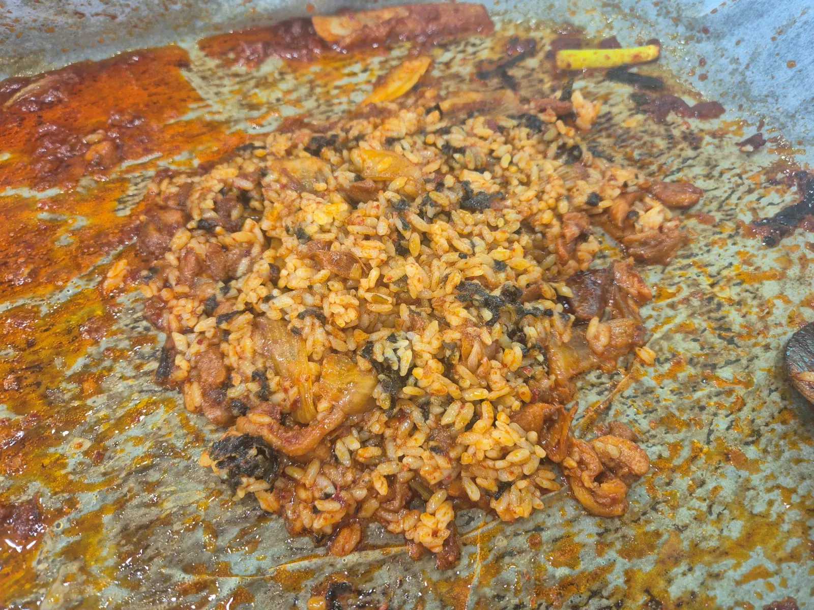 오리주물럭-맛집-산에산에-볶음밥