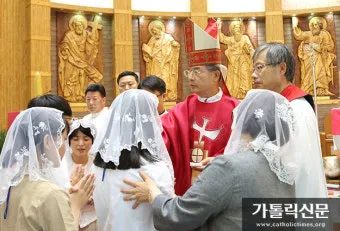 천주교 신앙성장을 위한 견진성사 의미와 2025년 견진성사 일정 안내_4