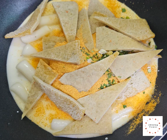 밀키트 로제떡볶이-어묵 추가로 넣기