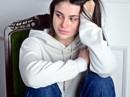 배신당했을 때 위로가 되는 노래 7선 – 마음에 스며드는 음악 처방전