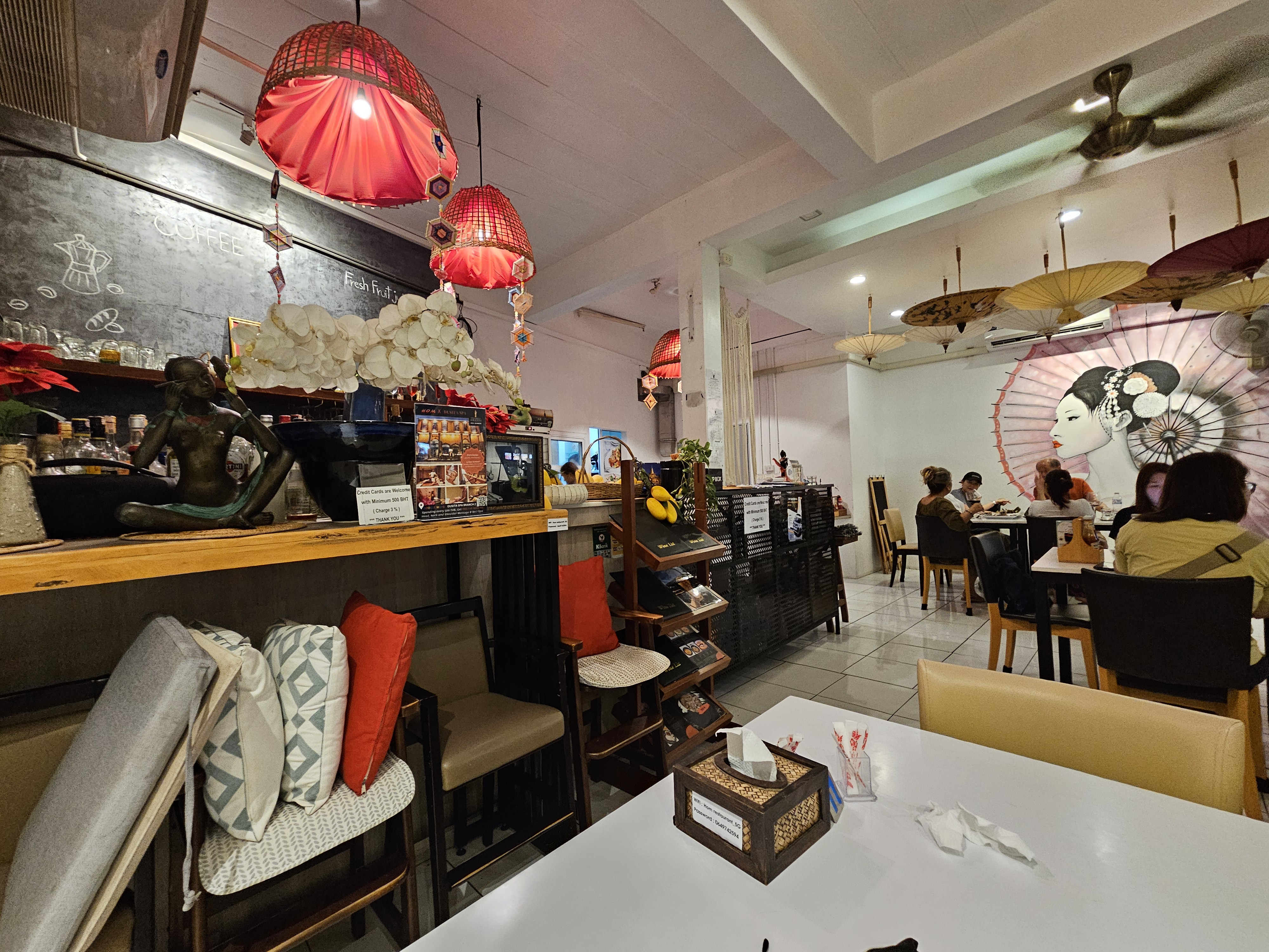 ์๋น ๋ด๋ถ ์ฌ์ง