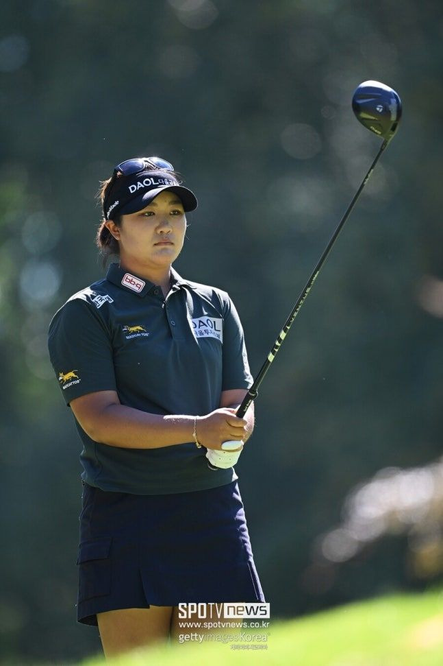 유해란 프로 나이 프로필 학력 고향 상금 퍼터 총정리|LPGA 우승·키·세계랭킹·2026 근황
제목 복사